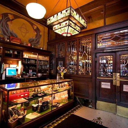 فيلا Mcmenamins Olympic Club سنتراليا المظهر الخارجي الصورة