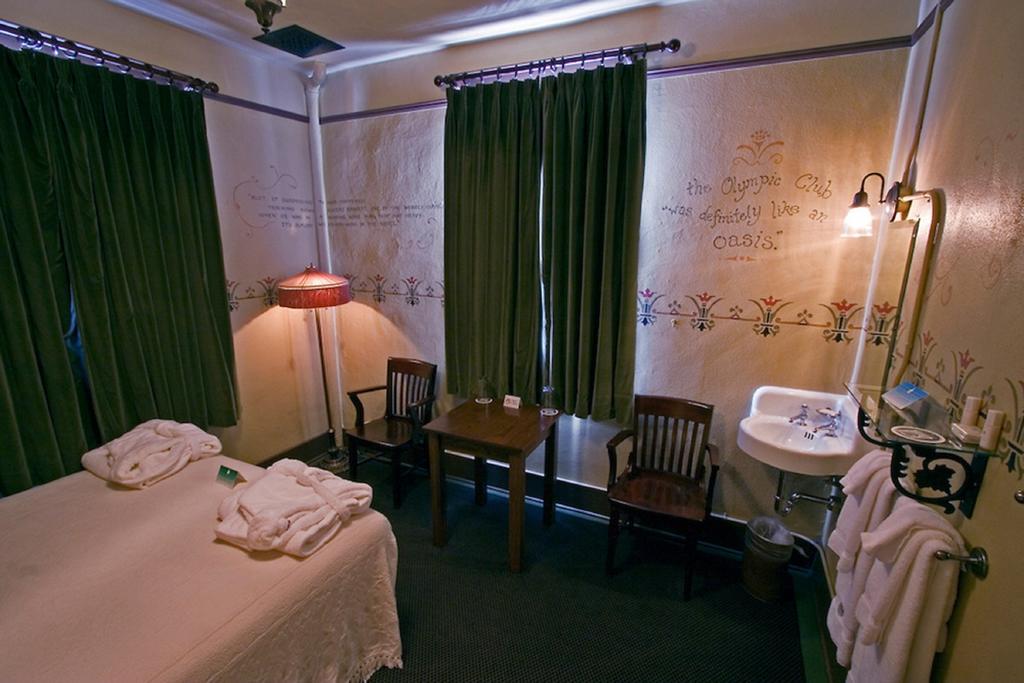 فيلا Mcmenamins Olympic Club سنتراليا المظهر الخارجي الصورة