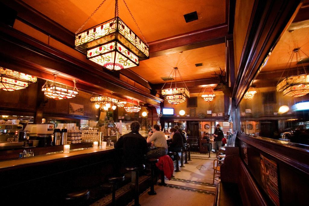 فيلا Mcmenamins Olympic Club سنتراليا المظهر الخارجي الصورة