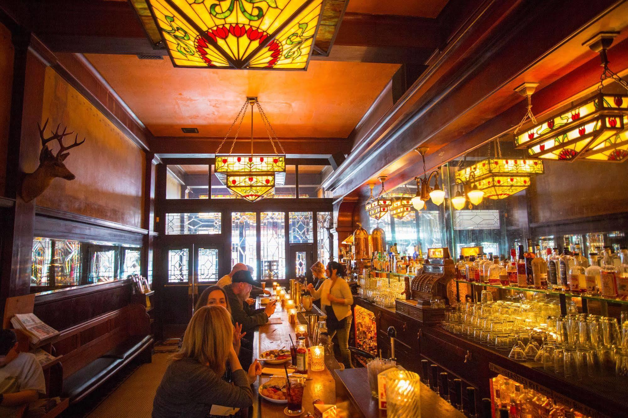فيلا Mcmenamins Olympic Club سنتراليا المظهر الخارجي الصورة